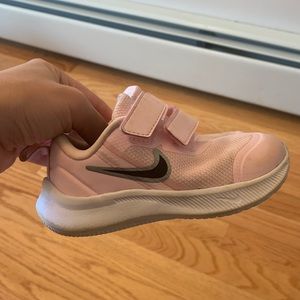 Nike toddler sneakers in great shape